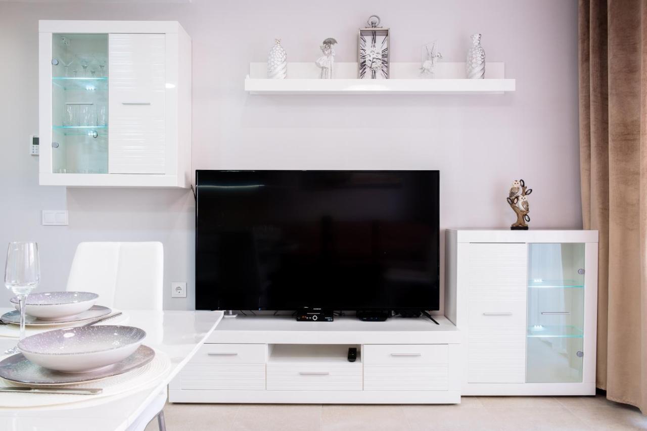New 2020 Residencial Aqua Beach -Apartment Torrevieja Center Екстериор снимка
